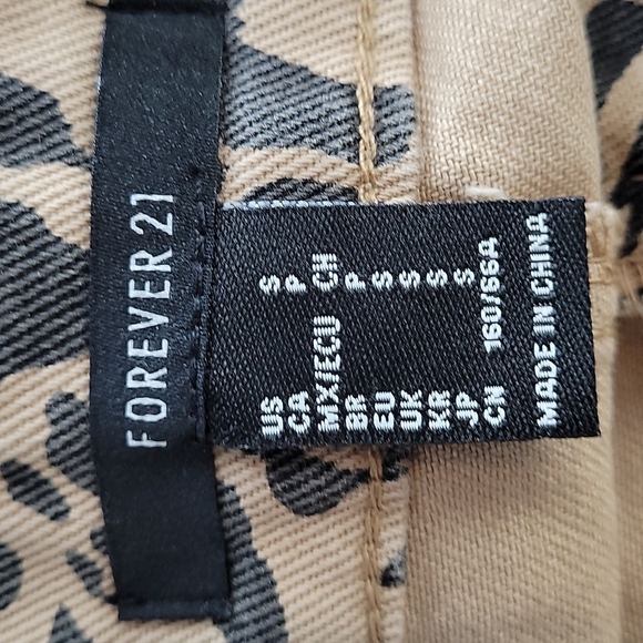 Animal Print Leopard Mini Denim Skirt Small - Picture 7 of 8